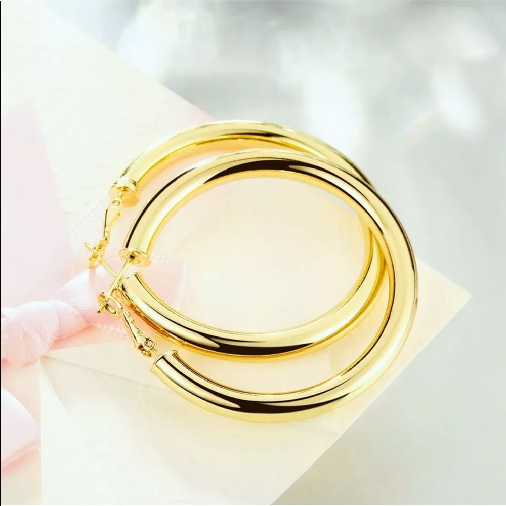 New Yellow GP thick Light Weight Hoop Earrings - Picture 6 of 7